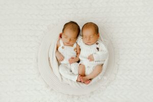 Dallas Twin Photographer; Twin Photographer; DFW Twin Photographer