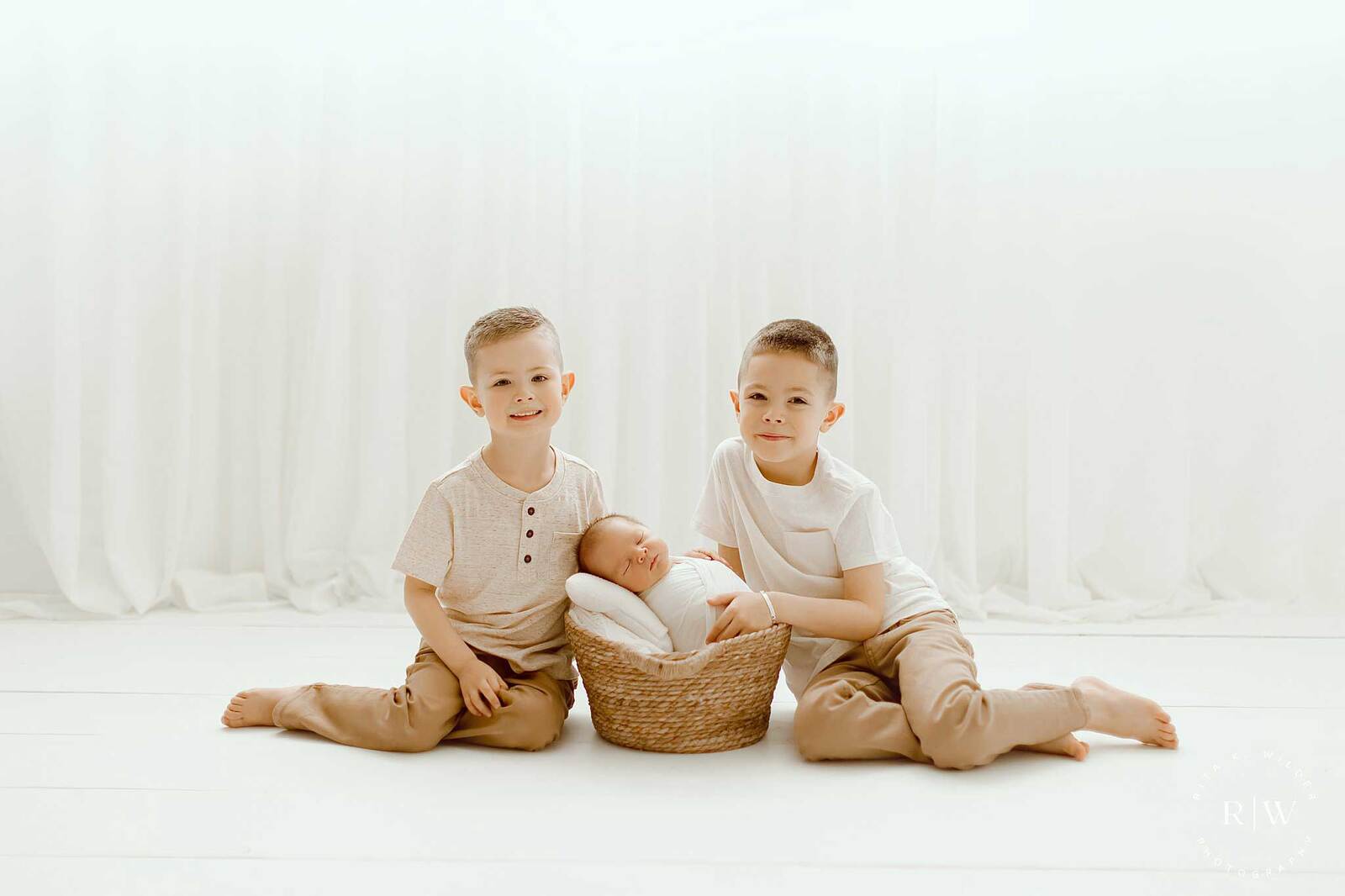 Flower Mound Newborn Photographer; Grapevine Family Photographer