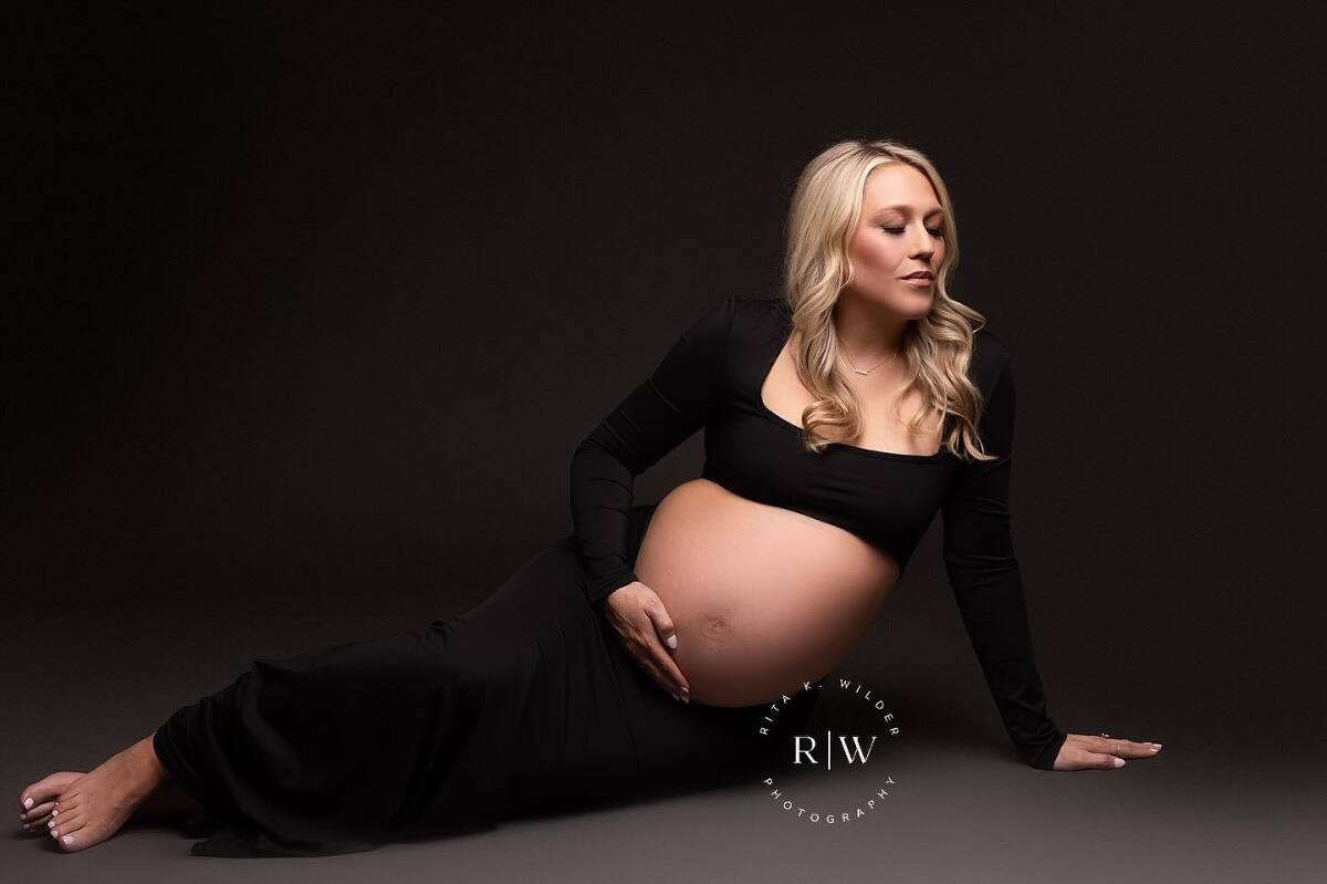 maternity photography Lewisville, Dallas TX maternity photographer, maternity portraits near me