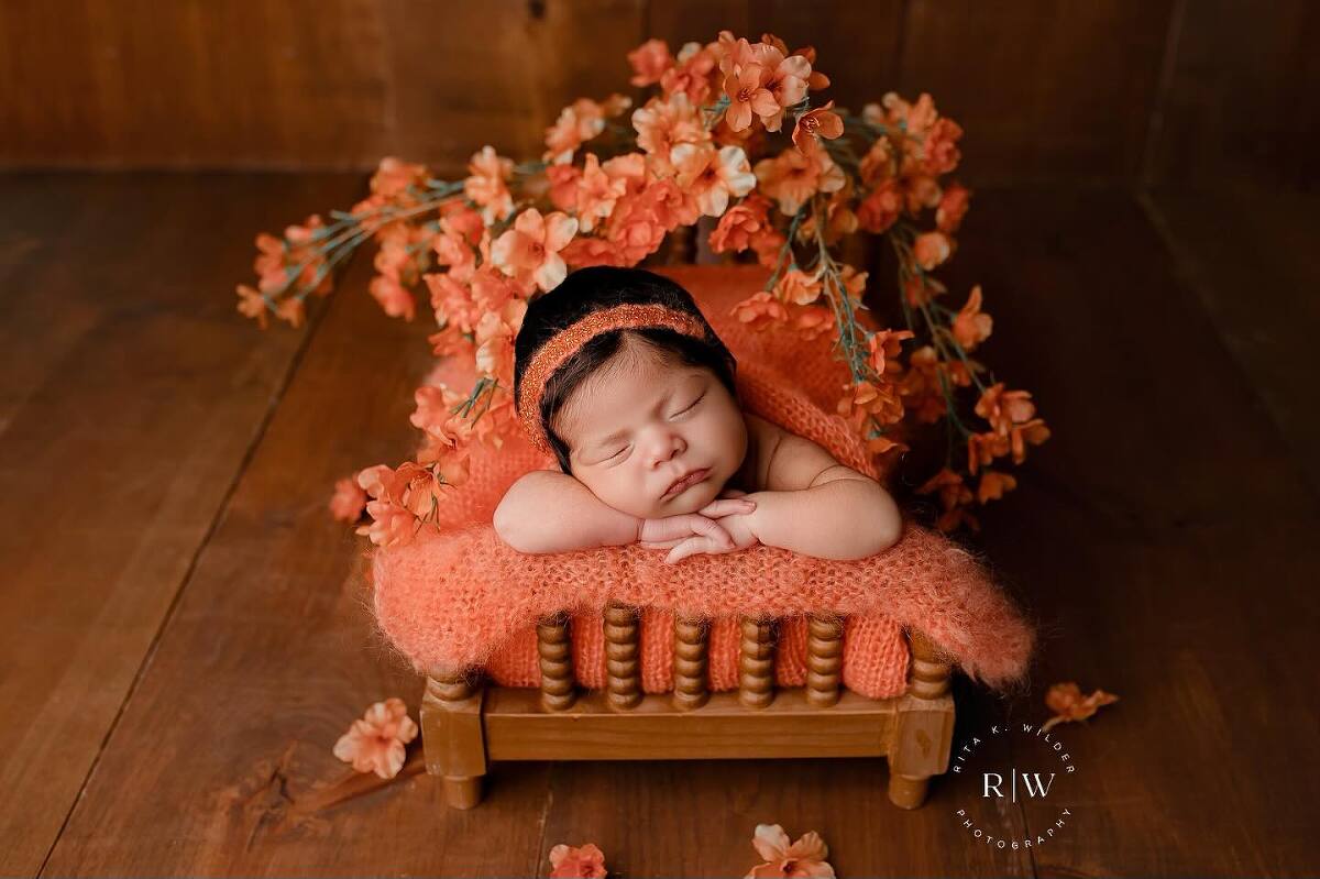 best DFW newborn photography, newborn photoshoot Dallas, baby portrait studio near me